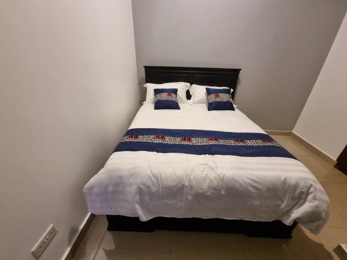 Eika Suites At Acacia Kampala Exteriör bild