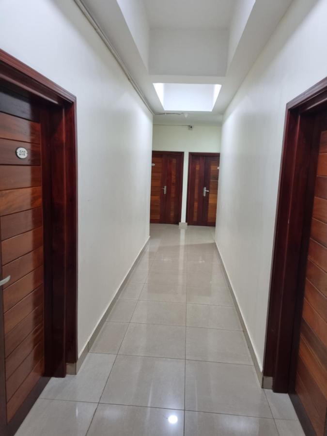 Eika Suites At Acacia Kampala Exteriör bild