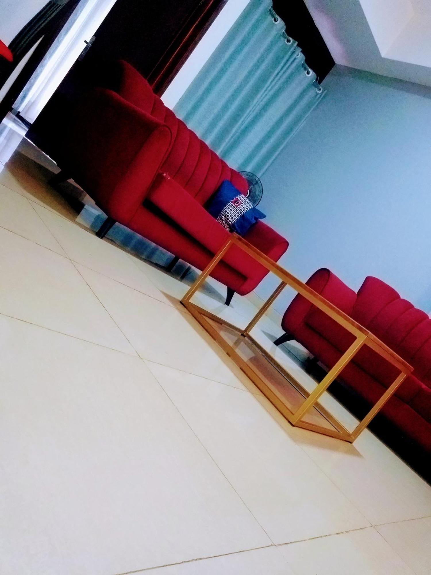 Eika Suites At Acacia Kampala Exteriör bild